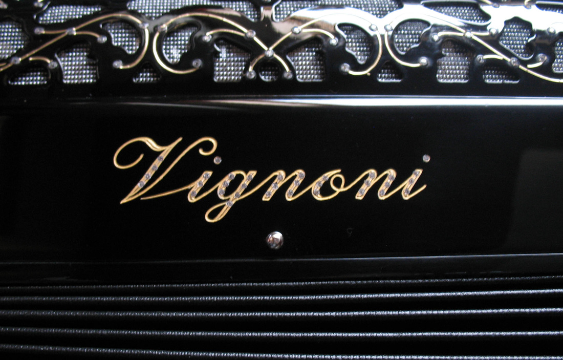 vignoni accordion decoration